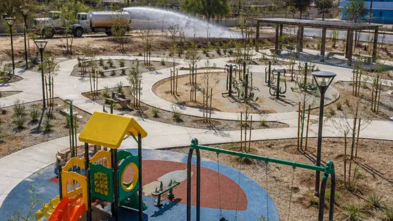 La Paz renovará el parque La Biznaga con juegos, iluminación y áreas de convivencia